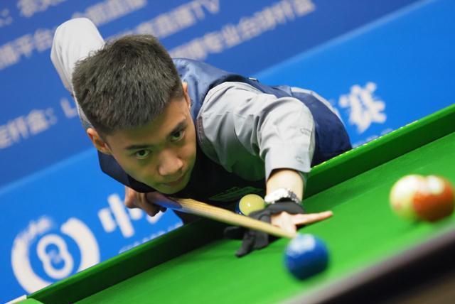 队员在表演 队员在表演