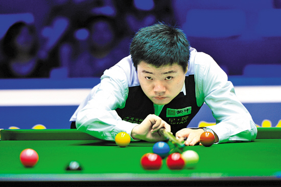 在英超踢球 在英超踢球